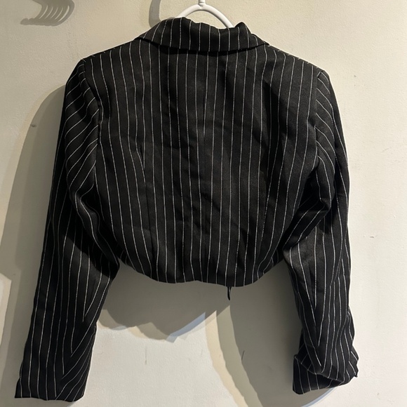 Cropped blazer - Picture 3 of 3